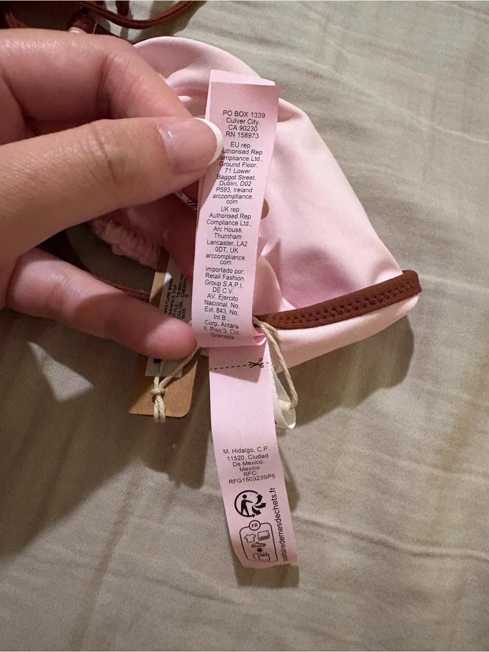SKIMS Signature Swim Triangle Bikini Top Cherry Blossom Contrast S NWT